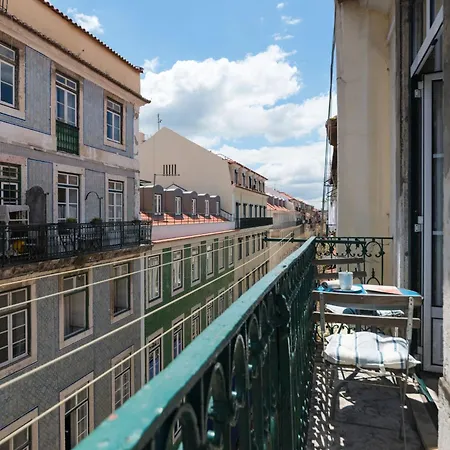 Memoiren Der Traditionellen Kuenste- Balcony At Downtown By Interhome *