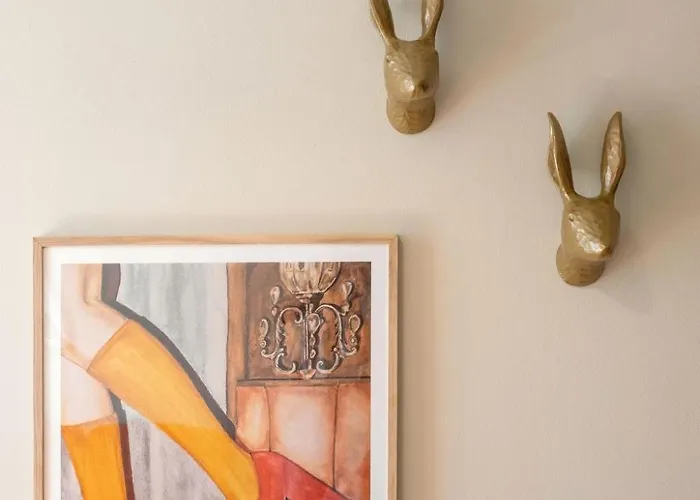 Apartment Memoiren Der Traditionellen Kuenste- Balcony At Downtown By Interhome *