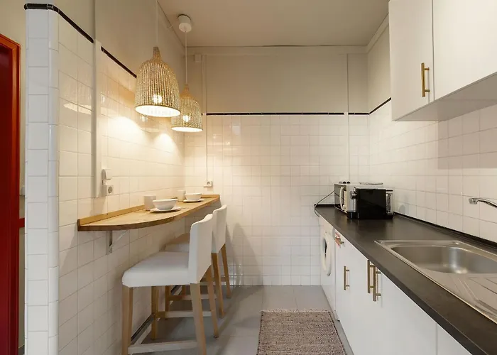 Appartement Memoiren Der Traditionellen Kuenste- Balcony At Downtown By Interhome