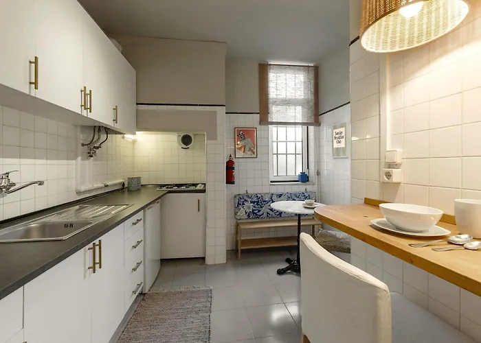 Memoiren Der Traditionellen Kuenste- Balcony At Downtown By Interhome *